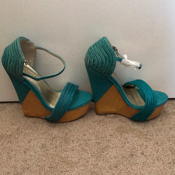 Platform Wedge Sandals 👡 - Picture 3 of 6
